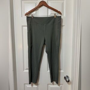 Lululemon invigorate high rise crop size 14 vguc *flaw